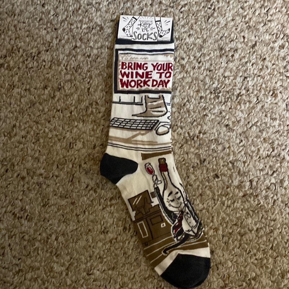 New with tags bring your wine to work day long socks